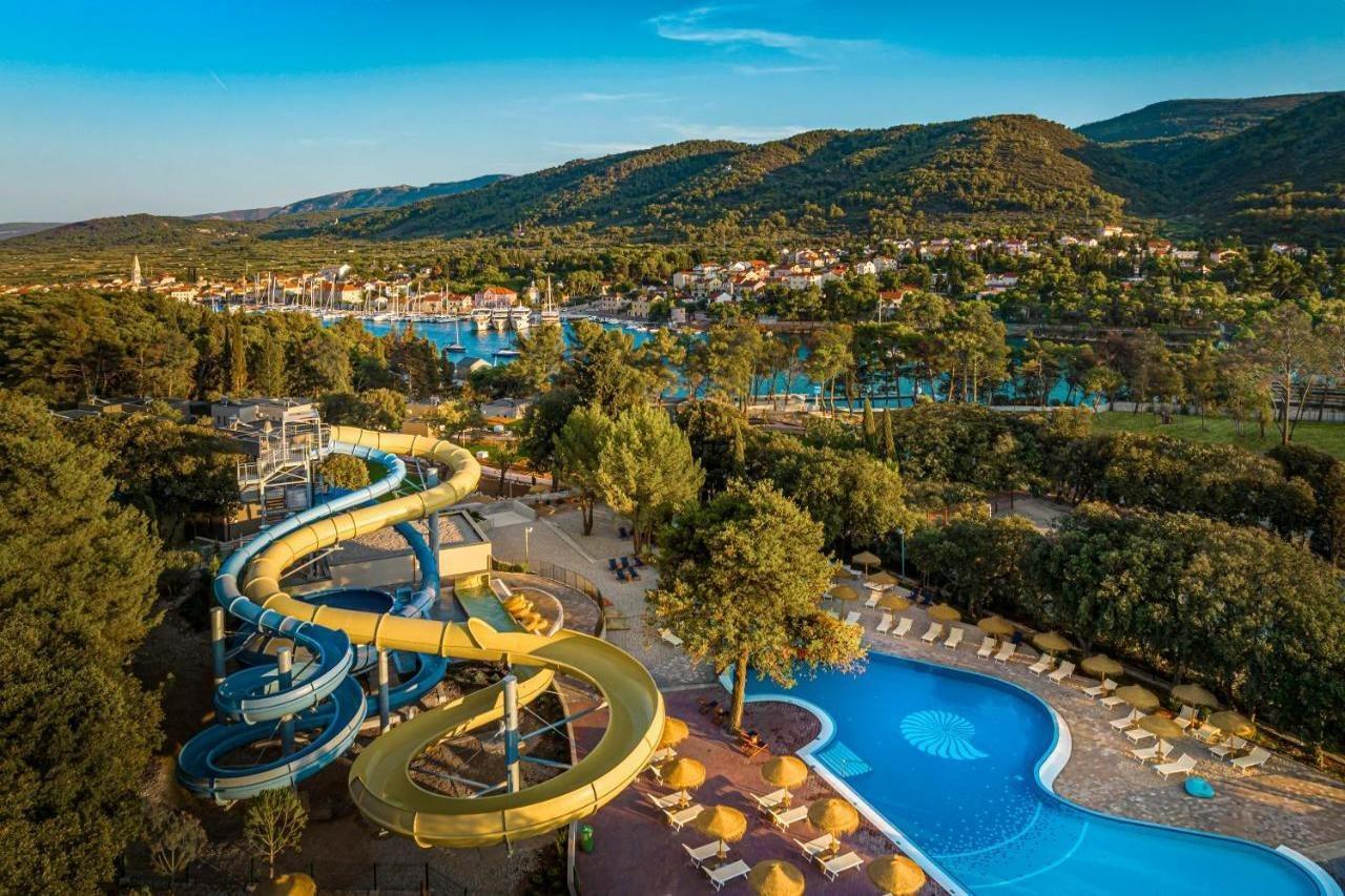 Trim Sunny Apartments By Valamar Stari Grad  Kültér fotó