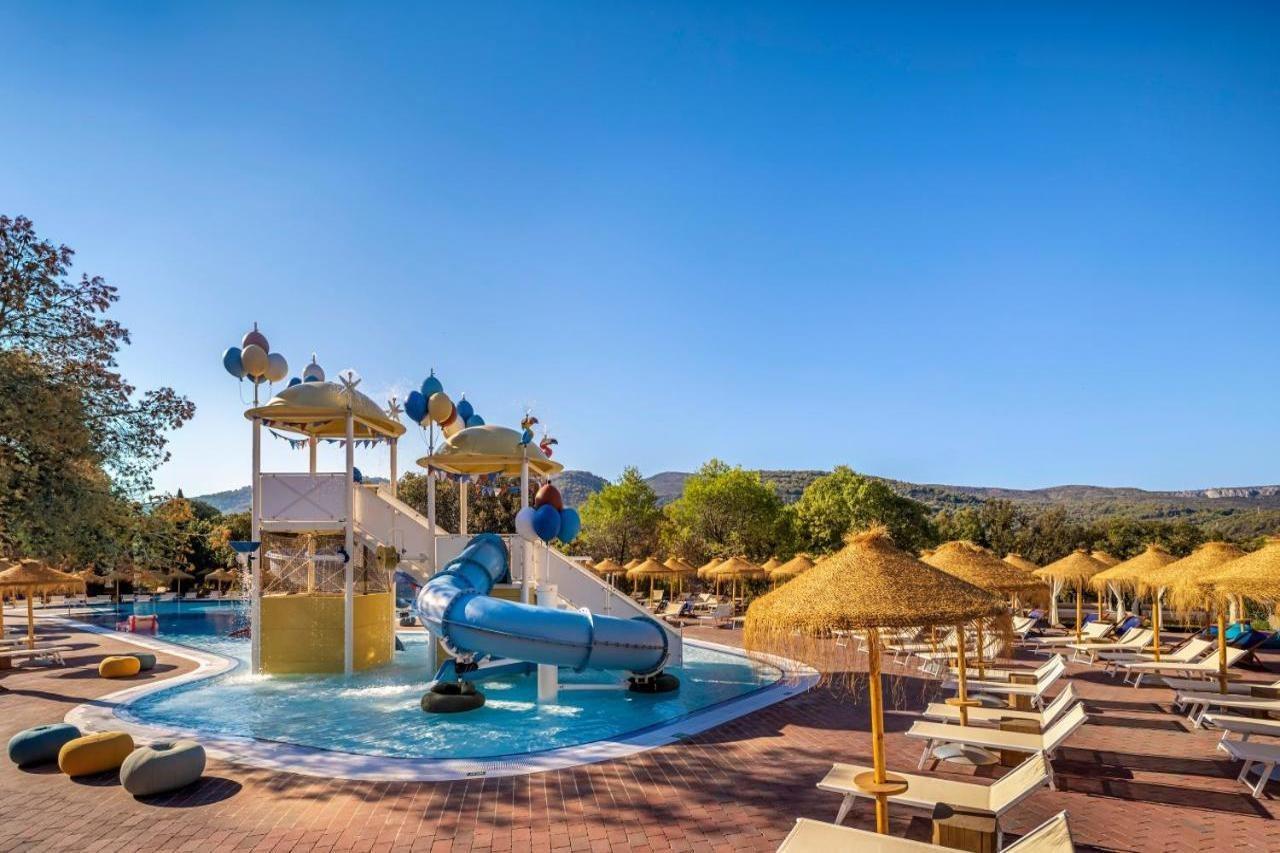 Trim Sunny Apartments By Valamar Stari Grad  Kültér fotó