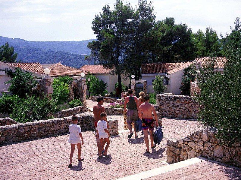 Trim Sunny Apartments By Valamar Stari Grad  Kültér fotó